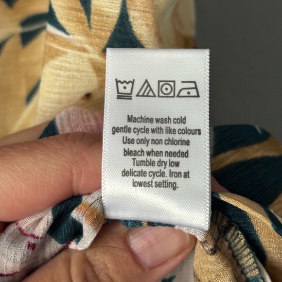 Midnight Bakery | flouncy | floral | tiered | adjustable | tank | s - Picture 7 of 9